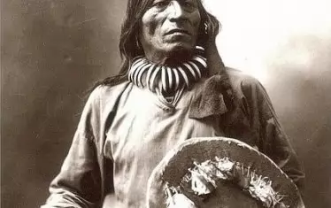 Индиански вожд