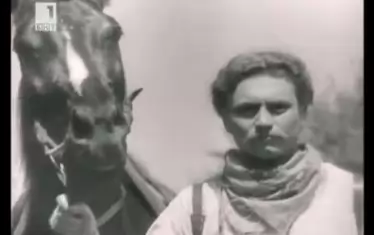 Защо държавата финансира филми за Левски и за Априлското въстание  – заради техните естетически или заради техните идеологически достойнства? Най-добре е, разбира се, и заради двете, но май второто се оказва решаващо. На снимката - кадър от "Демонът на империята", 10-сериен филм, излъчван от БНТ през 1971 г. 