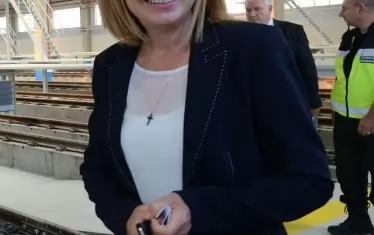 Но от общината вероятно живеят в барокамери, защото, общо взето, само вдигат рамене.
