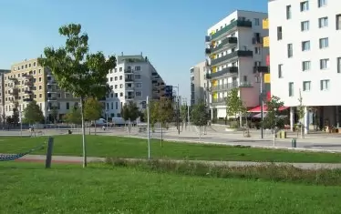 Чистият въздух и зелените площи са задължителни за умния град.