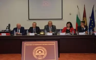 Ректори, синдикати и държава трябва да намерят най-правилните решения за системата на висшето образование догодина.