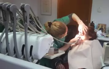 Асистент на лекар по дентална медицина е една от новите специалности в СУ "Христо Ботев" във Враца.