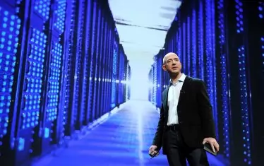 Основателят на Amazon Джеф Безос, най-богатият мъж в света, бе един от първите милиардери, впуснали се в гражданската космическа надпревара.