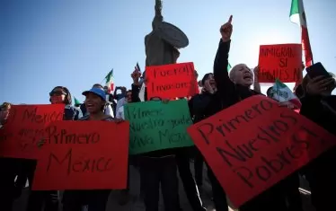  Мексиканци протестират срещу керваните към САЩ