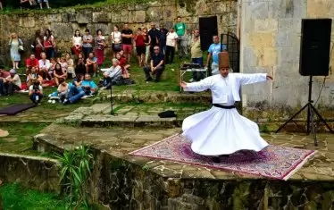 "В шепите на Демир баба" си заслужаваше да се види.