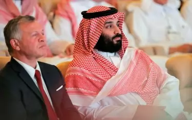 Йорданският крал Абдула Втори разчита на помощта на саудитския престолонаследник Мохамед и не пропуска да демонстрира подкрепата си за Рияд. 