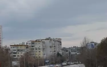 Ремонтиращият се бул. "Васил Левски" създава проблеми и със сняг, и без, и зиме, и лете.