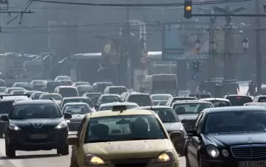 Ниски емисии, ама друг път.