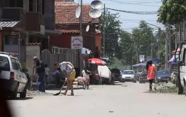  На мястото на Дома на художниците днес зее огромна дупка, в която тепърва ще се наливат основите на новата сграда.