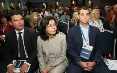  ДБГ дава малко признаци на живот. 