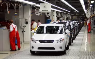 В Словакия има заводи на "Фолксваген", "Пежо Ситроен" и КИА, като всичките са получавали държавна помощ.