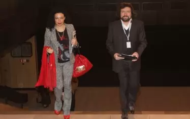  След като години наред бездейства, прокуратурата се сети да търси отговорност от бившия собственик на приватизационния фонд "АКБ Форест" Николай Банев и съпругата му Евгения за източване на предприятия, придобити по време на масовата приватизация