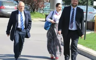Демократична България се позиционира като алтертернатива на ГЕРБ, но възможностите й са малки.