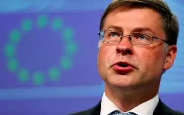 Според Домбровскис България може да влезе в еврозоната най-рано през 2022 г.