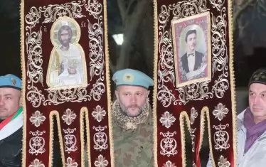 Събарянето на постройки не решава глобалния проблем с ромската престъпност. То просто е  зрелище, което цели да успокои страстите.