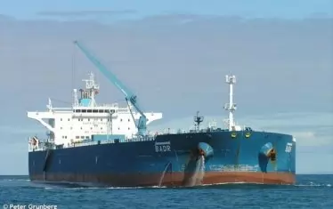 Спорният танкер BDIN (ex. BADR) тръгнал към Одеса, но се върнал в Бургас 