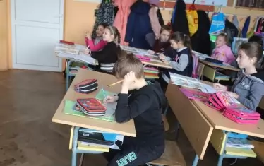 Училищните бюджети вече не зависят само от броя на учениците, но от вида на училището и паралелките в него. (Снимка - 140-о училище "Иван Богоров" в София.)