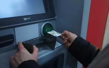 Банките масово се разсейват за сметките без такси 