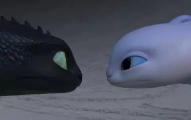 Нощен бяс си намира подходяща партньорка.