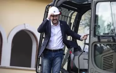  Италианският вътрешен министър Матео Салвини е сред европейските политици, които стриктно следват примера на Тръмп в психическия тормоз и всяването на паника сред опонентите.