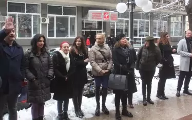  Ръководството на БНТ се рекламира, че не налагало цензура на Стойчо Керев. Точно преди година обаче беше цензуриран сутрешният блок за култура. 