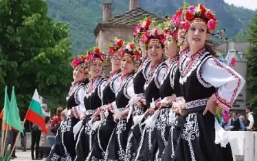  Готви се ново издание на инициативата  "Пробуждане с хоро"