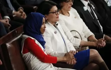 Илхан Омар и Рашиса Тлаиб слушат реч на Тръмп