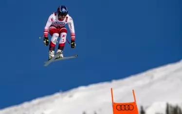 Матиас Майер е отскочил от бабуна по трасето в Оре по време на вчерашната тренировка за спускането.