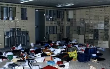 През 2003 г. от местен трезор в Белгия бяха откраднати бижута на стойност 100 милиона долара.  