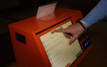  Така изглежда техниката, която трябва да улесни гласуването. 