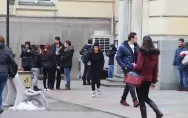 Държавата е ощетена със стотици хиляди левове заради неотчитане на студенти, обучавани по индивидуални планове. По-големият проблем обаче е, че дори редовните студенти не ходят редовно на лекции и упражнения.