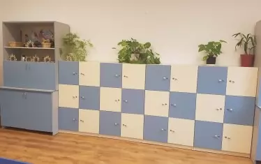  Новите шкафчета в СУ "Христо Ботев" в Нова Загора  