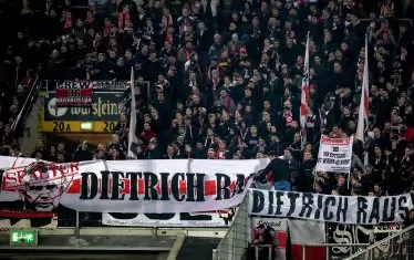 Публиката по германските стадиони продължава да е най-многобройна в Европа.