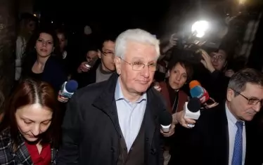 Въздухът трепереше, когато минаваше Бисеров. СДС се разцепи след това, а Бисеров тръгна по съдилищата.