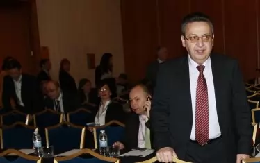  Няколко дни, след като американският посланик изказа "благодарност" на БНБ за добрата работа, шефът на "Банков надзор" Димитър Костов изненадващо подаде оставка