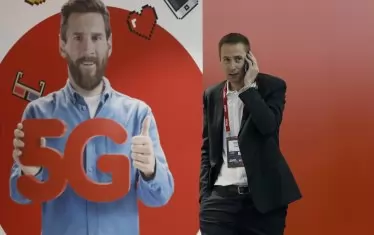 Форум в Барселона няма как да мине без Лионел Меси - в случая той е лице на 5G технологиите.