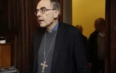 Архиепископ Филип Барбарен каза, че ще връчи оставката си на папа Франциск заради присъдата. 