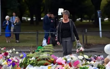  Цветя в памет на загиналите в джамията Ал Нур в Крайстчърч.