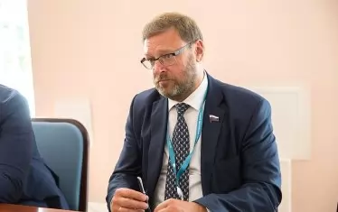  Константин Косачев, председател на комисията по външна политика в Съвета на федерацията:

"Дългоочакваният доклад на Мълър доказа това, което ние в Русия отдавна знаем - няма конспирация между Тръмп и който и да било член от екипа му и Кремъл."