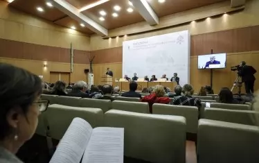  В края на февруари духовници от всички краища на света заседаваха четири дни, за да намерят решение на проблема. 