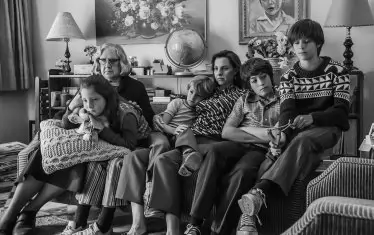  Най-малкото сред 4-те деца е бъдещият режисьор.