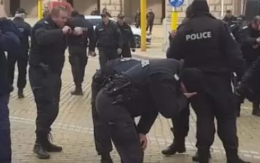  Самообгазилите се полицаи