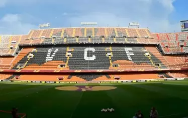 Прилепът е неизменна част от трибуните на ст. "Местая".