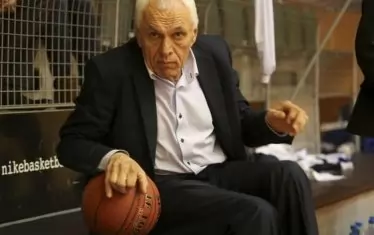 Напусна ни една епоха в българския баскетбол - Симеон Варчев