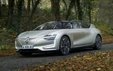 Новият електромобил на Renault ще използва някои елементи от дизайна на футуристични концепт Symbioz.