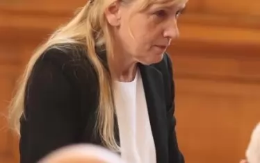 Съд прекрати делото срещу Елена Йончева за 1 млн. лв.