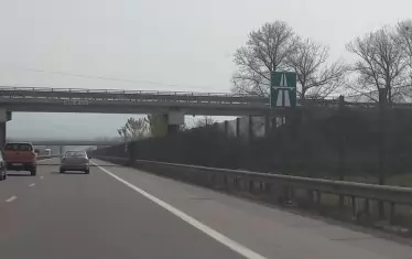 Спират движението на АМ "Европа" край Чепинци заради тол-рамки