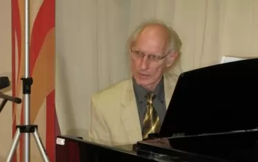 "Картини от една изложба" ще звучи в зала "България" с арфа Salvi - Diana