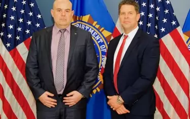 Великите сили стоят зад Гешев.