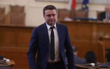 Мандатът на Бойко Атанасов начело на Комисията за финансов надзор изтича след броени месеци.